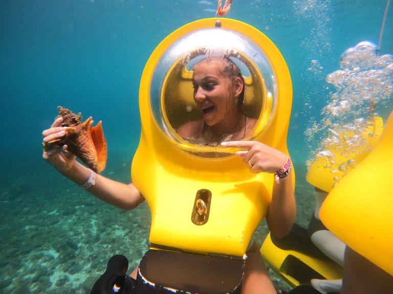 Underwater scooter tour in curacao